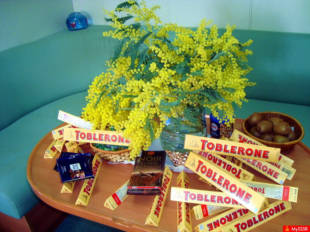   !  11        (World Chocolate Day).      !